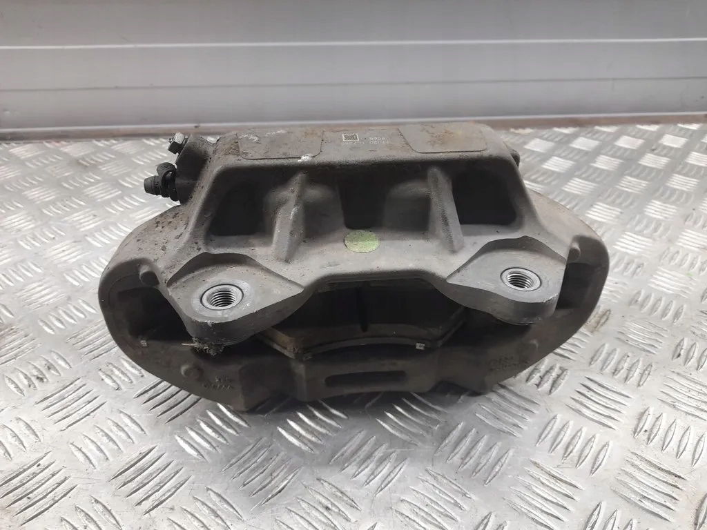 фото №6, Audi q5 sq5 80a615106q перед права супорти