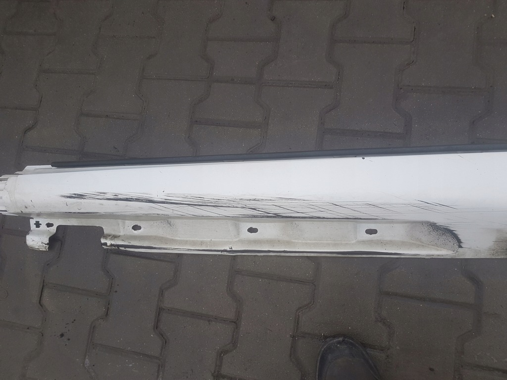 фото №4, Volvo c30 lift 10-12 r-design молдинг поріг ліва