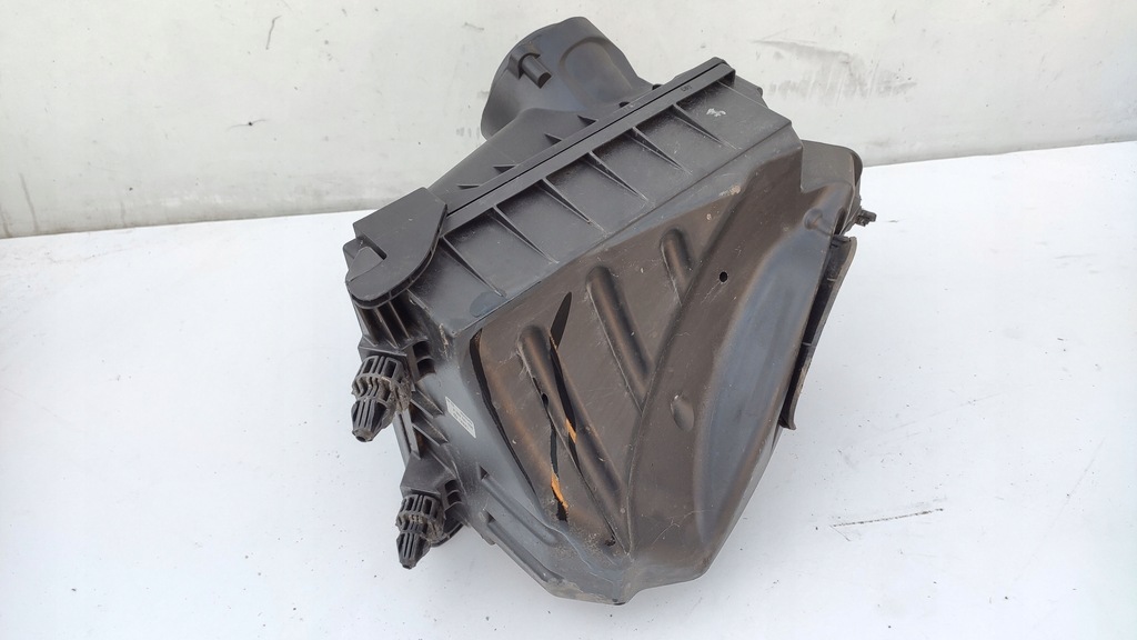 фото №2, Audi оригинальный номер 059133835k корпус фильтра воздуха