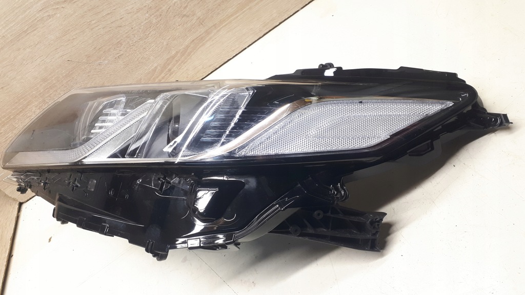 фото №9, Toyota camry viii 17- лампа передняя левая 81150-33g00