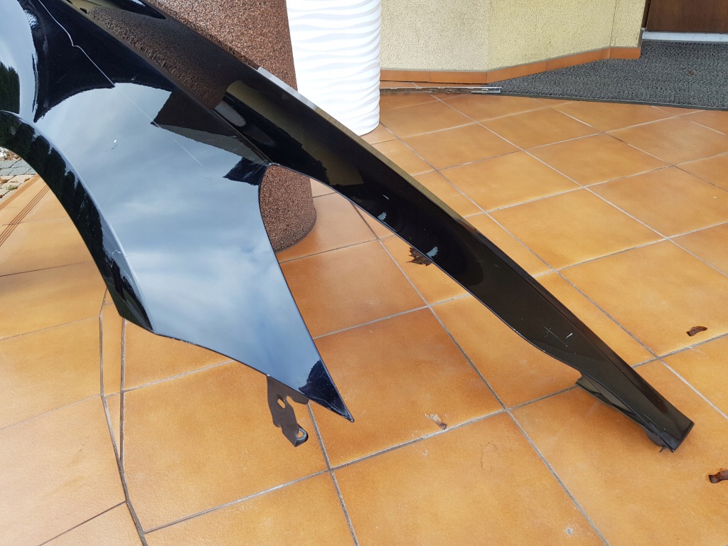 Tesla model 3 17- крило правий перед Київ