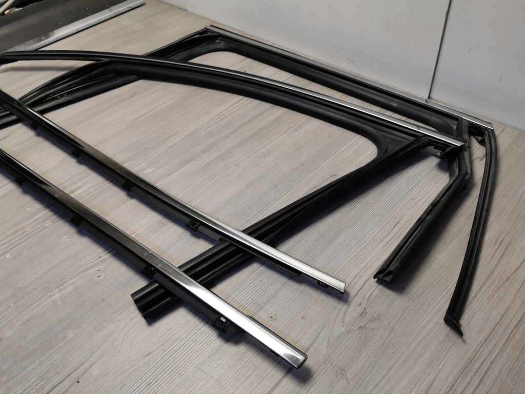 фото №10, Молдинг хром дверь левый задняя hyundai santa fe iv