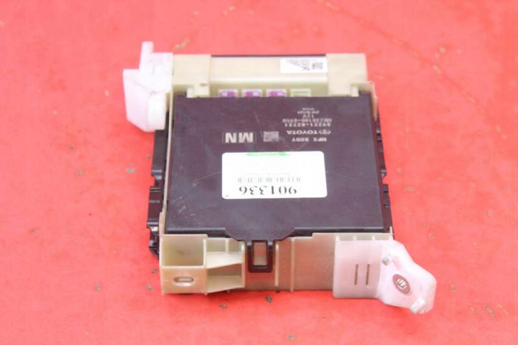 фото №5, Модуль комфорту 89221-02721 toyota corolla e21 1.8 hybrid 98 km 19-