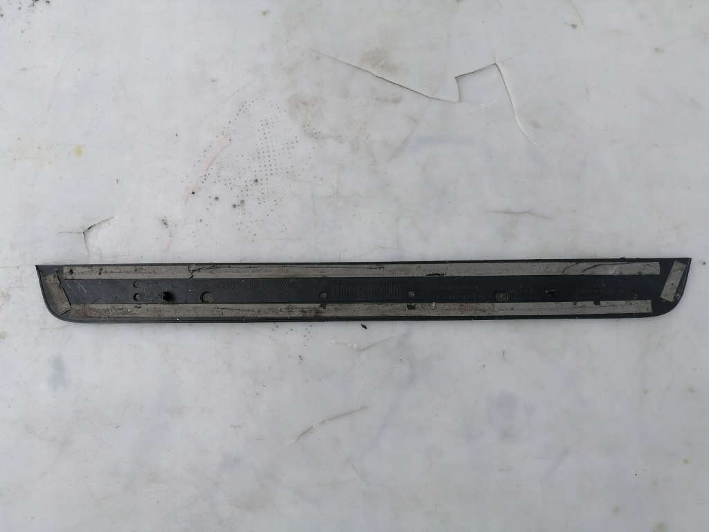 фото №2, Молдинг порог правый перед sline audi a4 b8