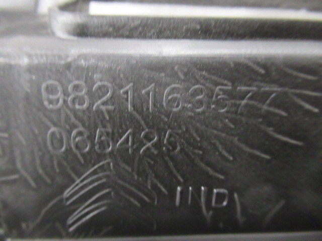 фото №13, Citroen c4 cactus lift 18- підсилювач верхній бампера nowe