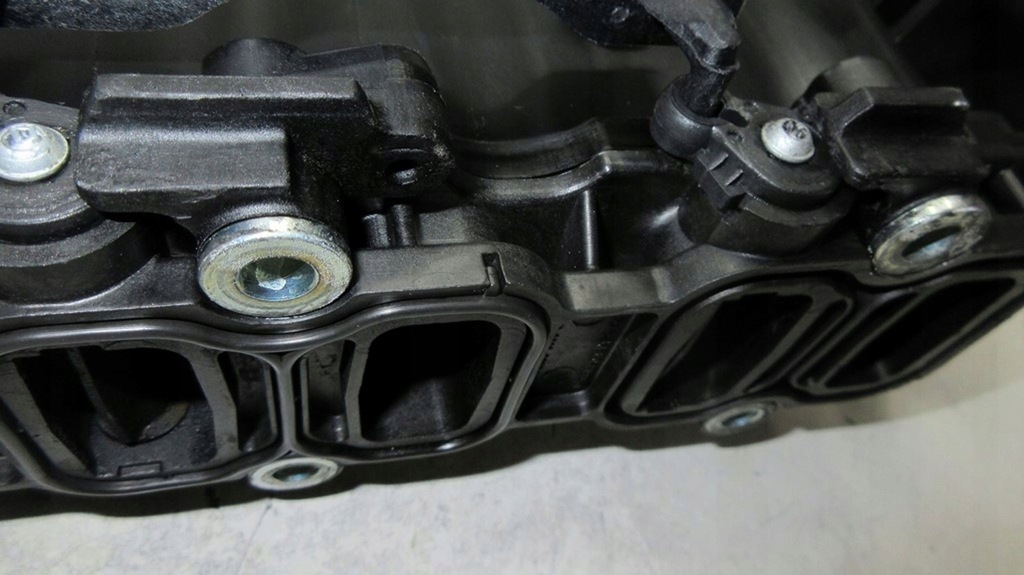 фото №7, Audi a8 d3 4.0 tdi правый коллектор всасывающий 057129712aa