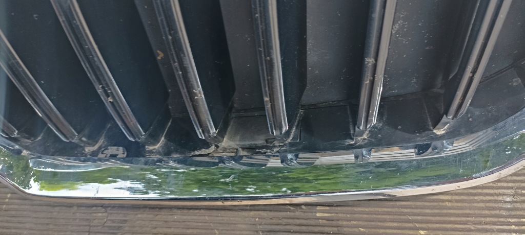 Решётка радиатора решётка радиатора жалюзи bmw 5 g30 g31 рестайлинг  1149055-02 Киев