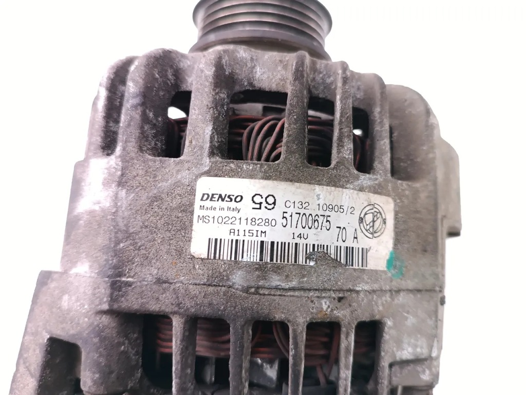 Fiat punto генератор 1.2 60 бензин 44kw 60 hp 51700675 2005 хэтчбек с Разборки