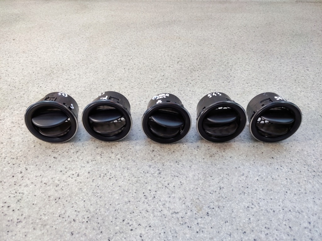 фото №1, Решітка обдув насадка dacia duster ii