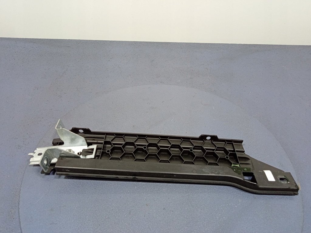 фото №7, Mercedes gls x166 защита пол багажника правая a1666842900