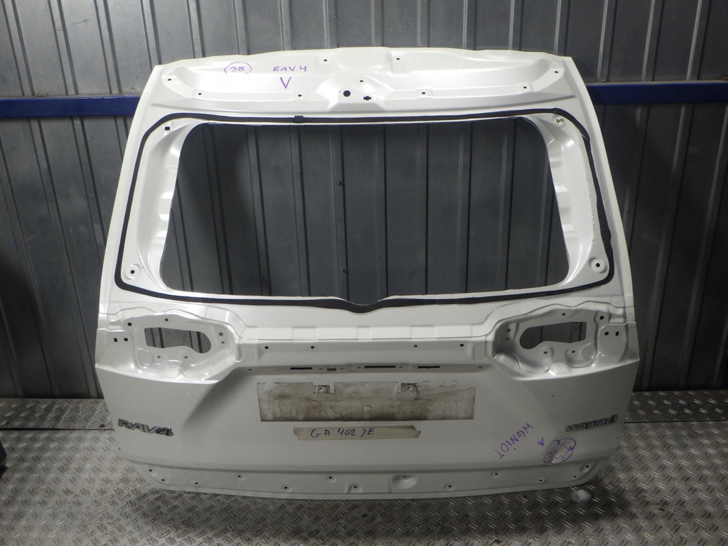 фото №1, Кришка багажника задня багажника toyota rav4 v hybrid