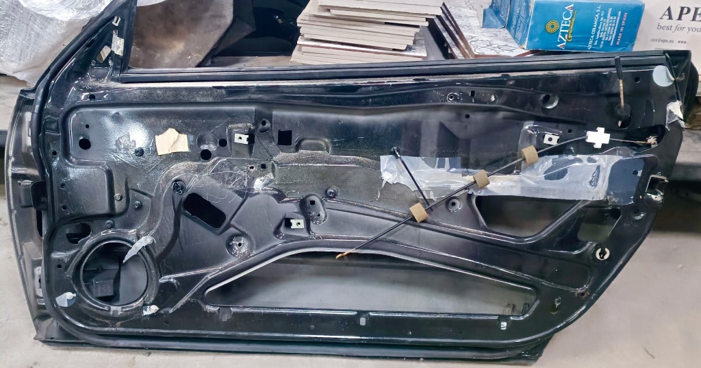 фото №3, Mercedes дверь правое slk 170 w170 чёрные lift ładne