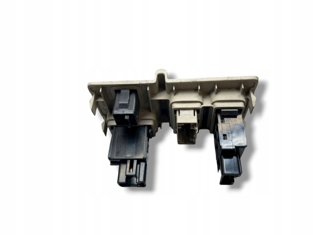 фото №4, Lexus rx 300 2003 кнопка заливной топлива 15a492