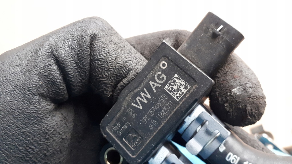 фото №10, A4 b9 8w датчик давления 2.0 tfsi 059906051b a5