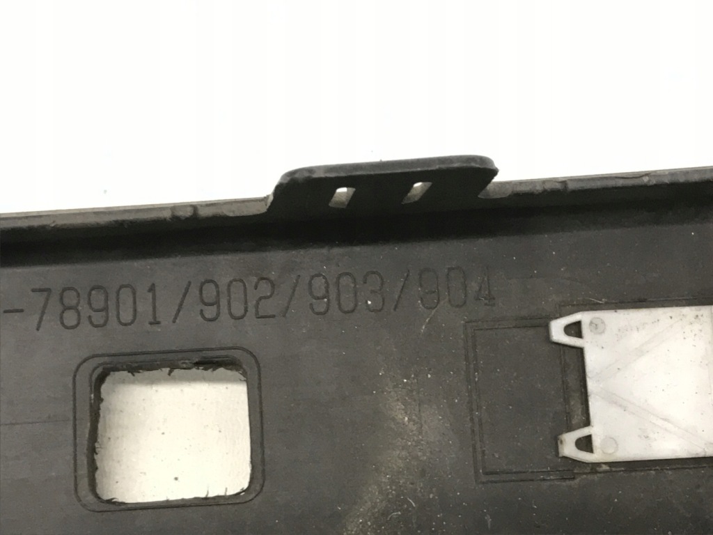 Lexus nx300h 14-17 решётка бампера перед Цена