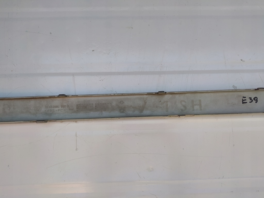 фото №9, Молдинг бампера средняя задняя - bmw e39