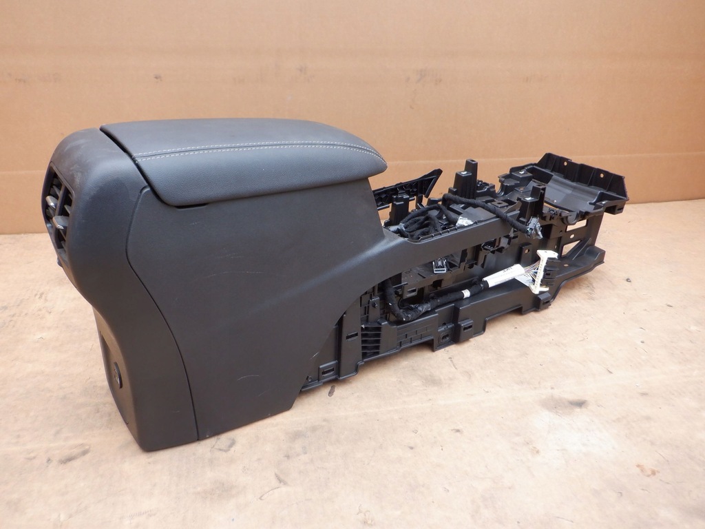 фото №9, Подлокотник туннель средний ford escape mk4 usa