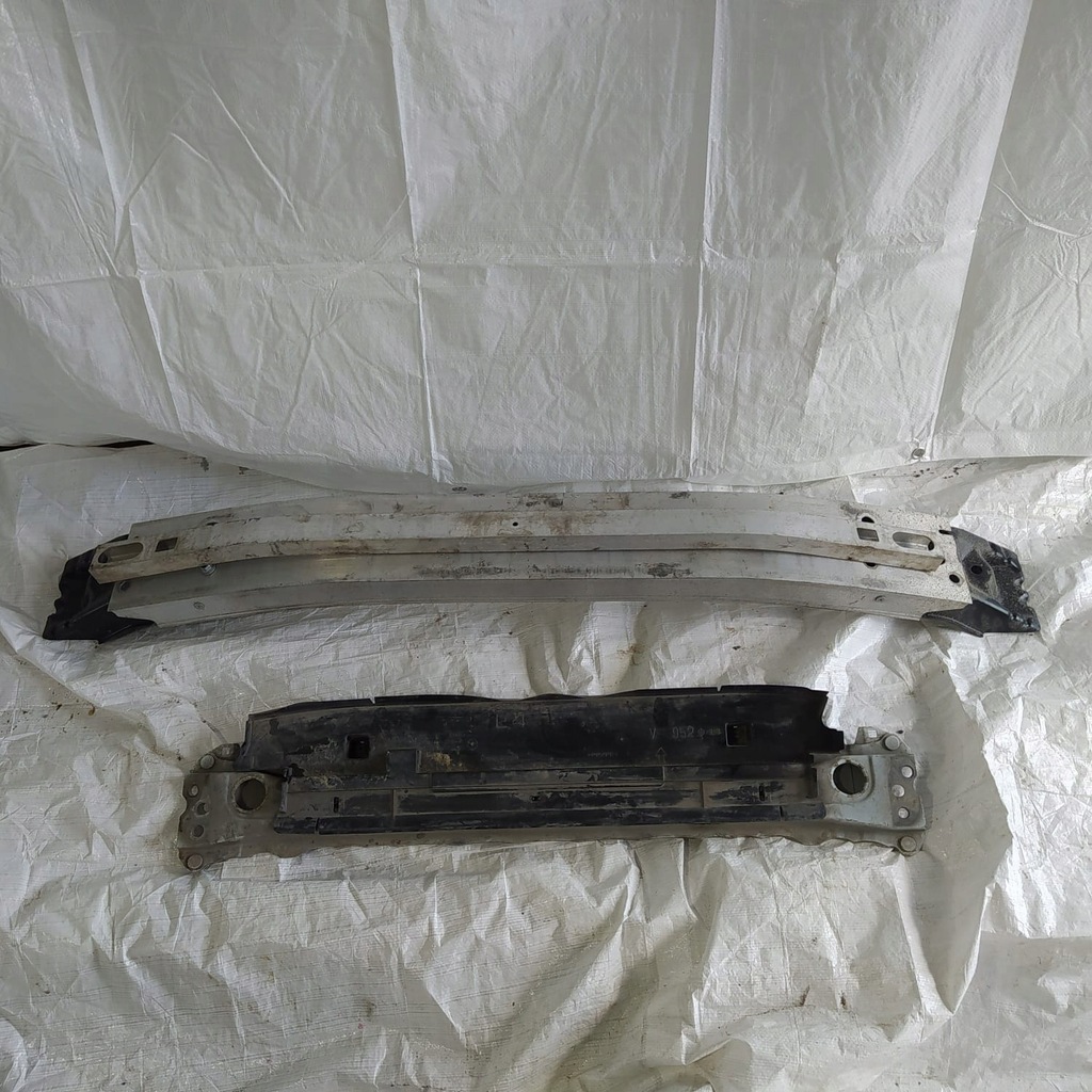 фото №5, Rav4 v гібрид перед капот бампер лампи крила