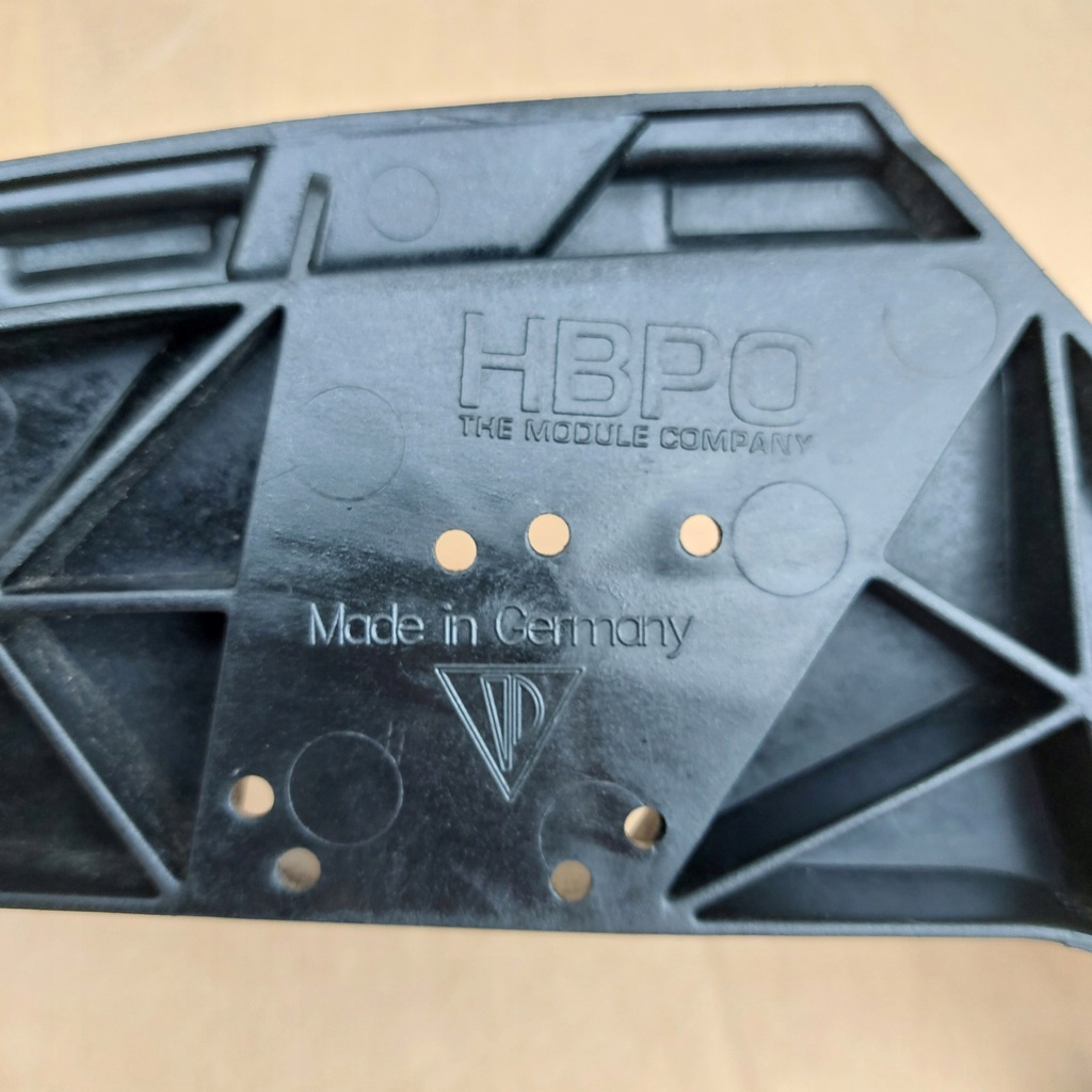 фото №8, Напрямна лампи porsche macan 95b 14-18r права