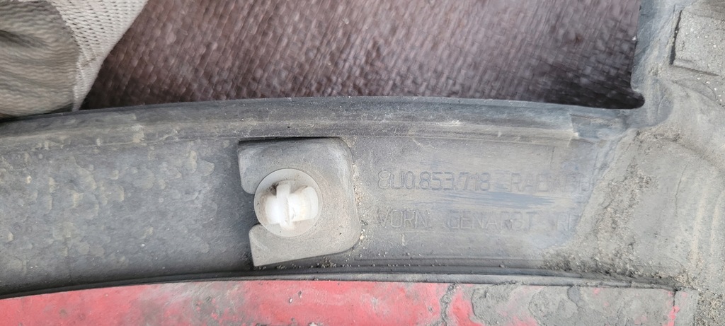 фото №14, Audi q3 8u0 11- молдинг крыло правая перед