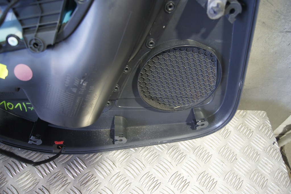 фото №12, Обшивка дверь правый задняя a1 8x 8x4868116