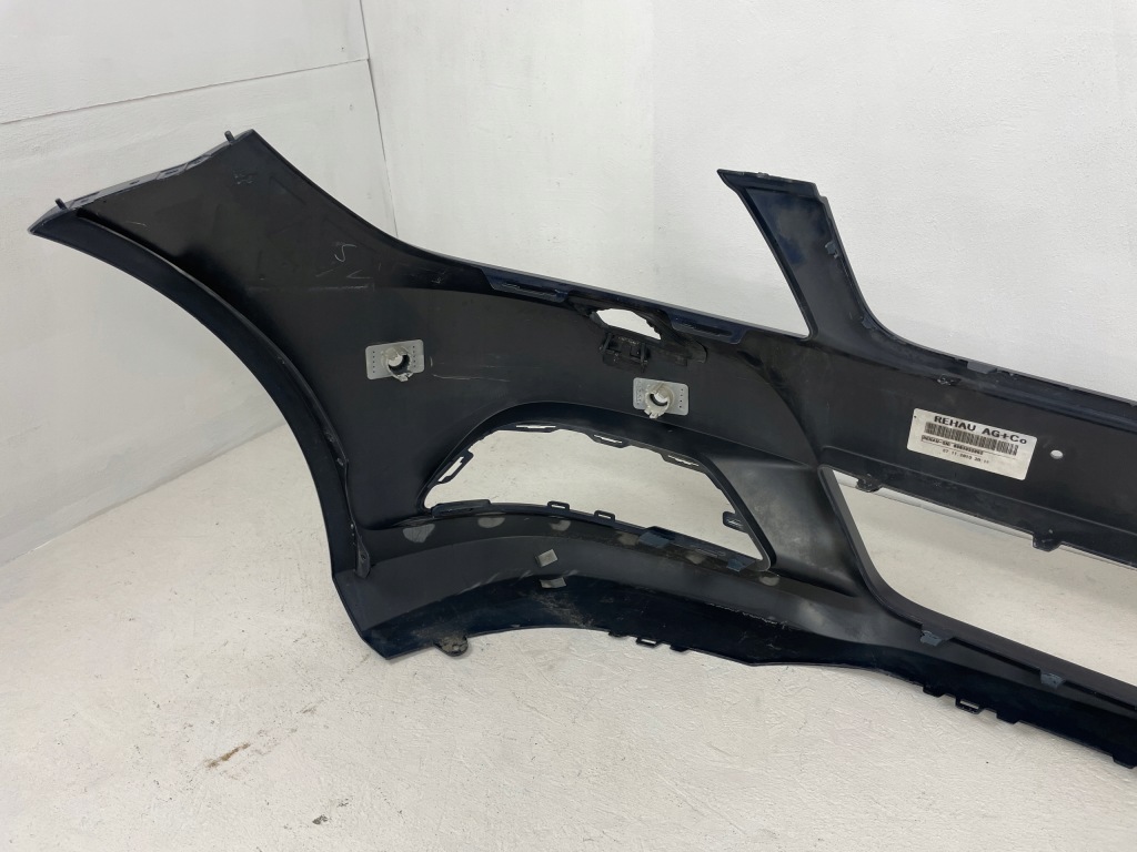 Бампер перед mercedes w204 рестайлинг  c-klasa Доставка