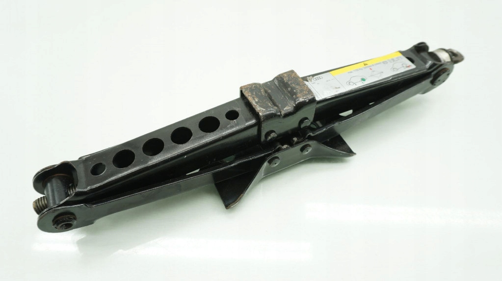 фото №1, Audi a3 8v домкрат 8v0011031a подъемник автомобильный