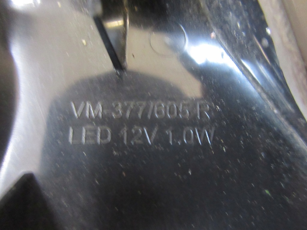 фото №4, Поворотник зеркало правый skoda octavia ii led