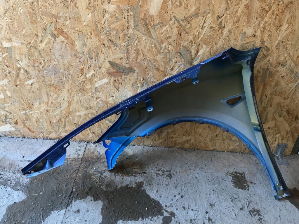 Купити Tesla model y 20-25 крило правий перед 1493472c