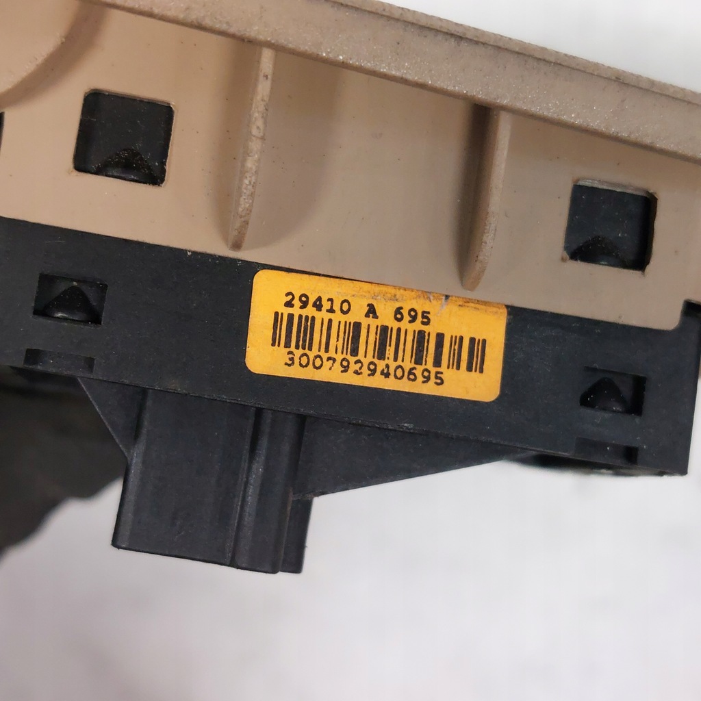 фото №13, Lancia delta 3 iii панель перемикач вікон водія лівий перед 735474937