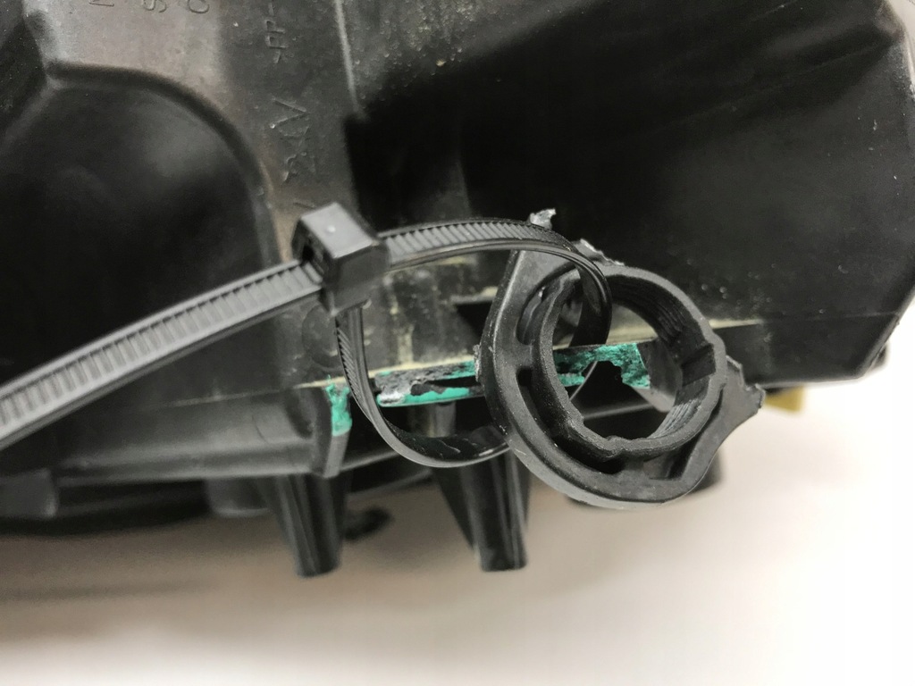 фото №12, Лампа правая перед full led skoda scala