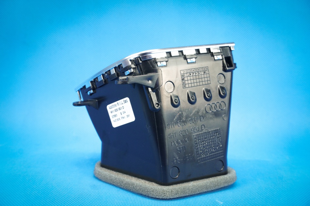 фото №6, Решётка обдув воздуха audi оригинальный номер 4h1820951d