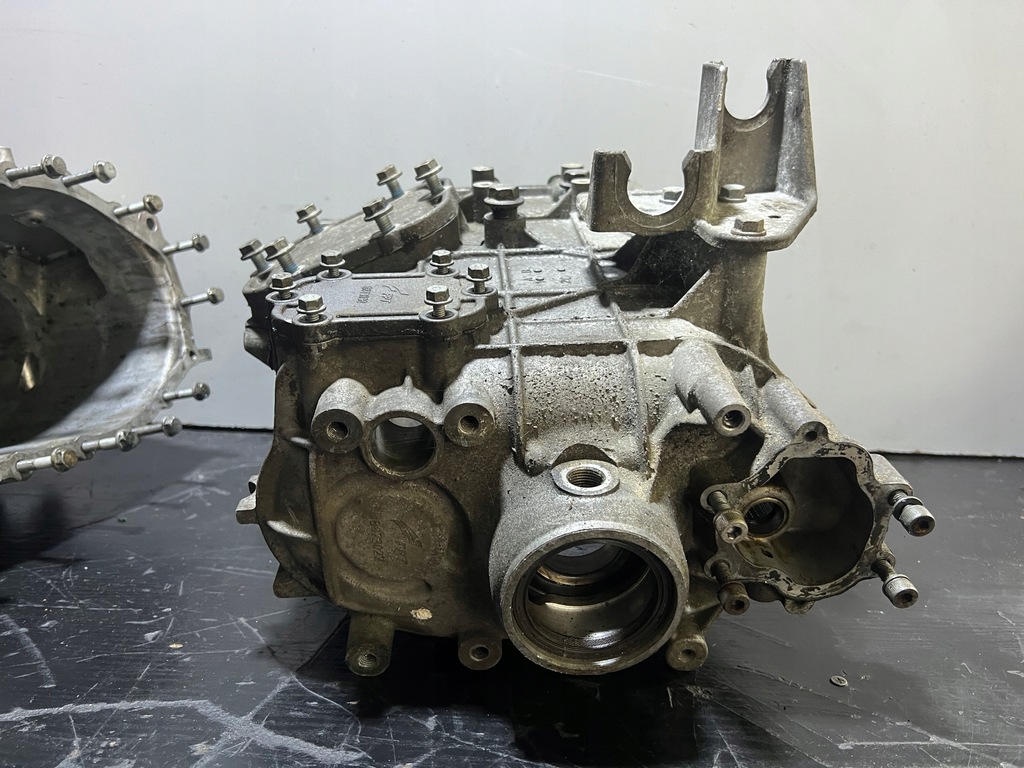 фото №8, Корпус коробки передач iveco daily vi 14- 3.0 hpi 8873026 8873027