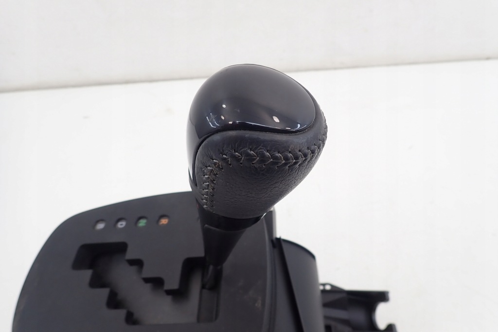 фото №7, Домкрат ручка перемикання передач автоматична коробка передач yaris iii lift 2017-2020 1.5 hybrid