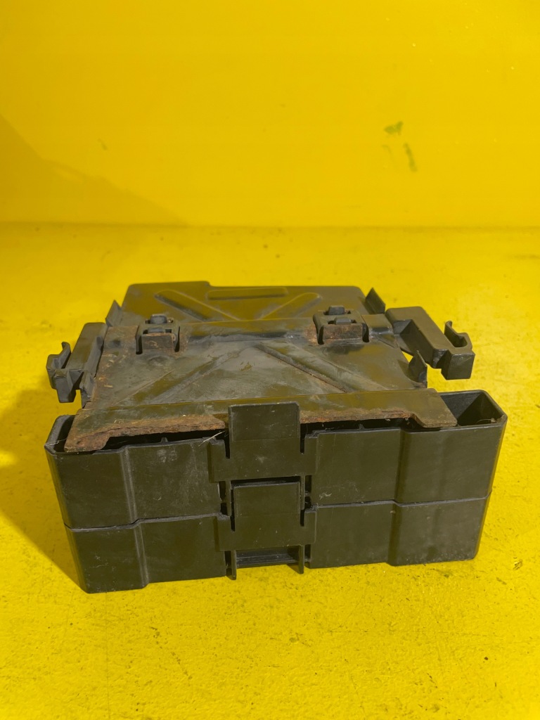 Opel meriva b - усилитель аккумулятор 13312810 с Разборки