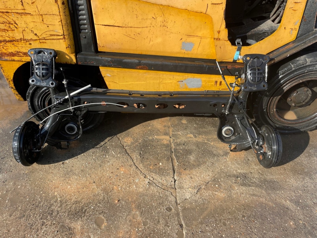 фото №1, Vw t-cross задняя oś балка подвеска задняя полный 2q0501053cb