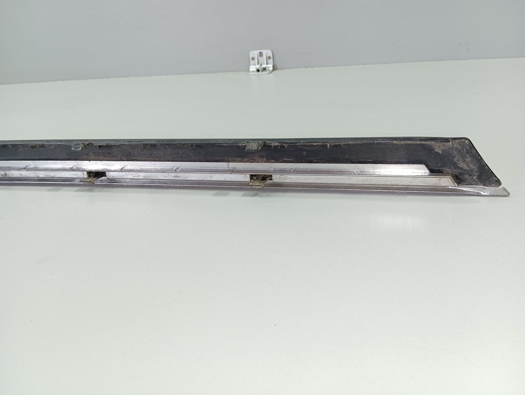 фото №8, Молдинг бампера правый задняя bmw 5 e39 sedan 8184506