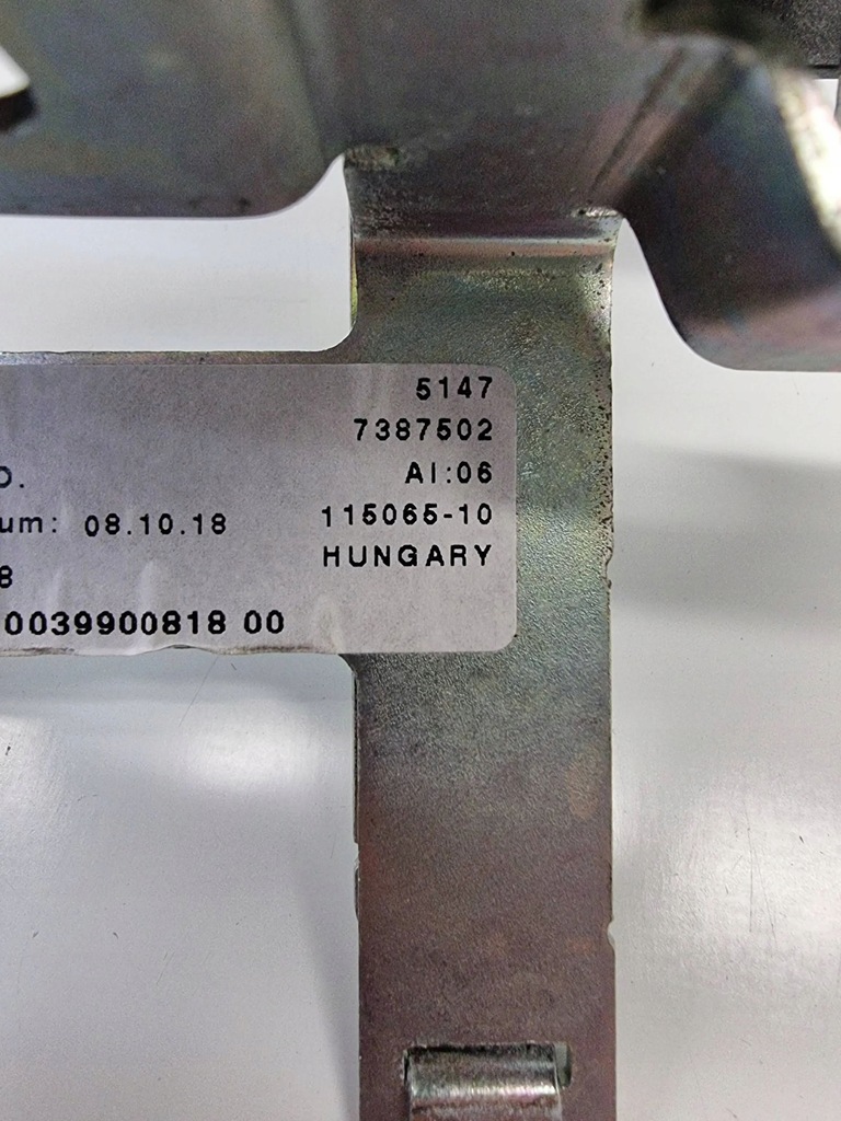 фото №5, Bmw 5 g30 g31 2018 ліва сторона кронштейн полиця багажника