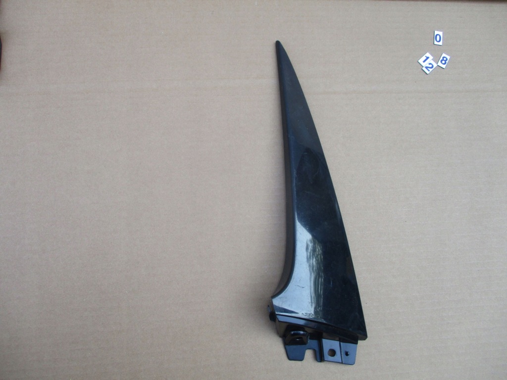 фото №1, Молдинг спойлер кришки лівий hyundai i30 iii kombi no