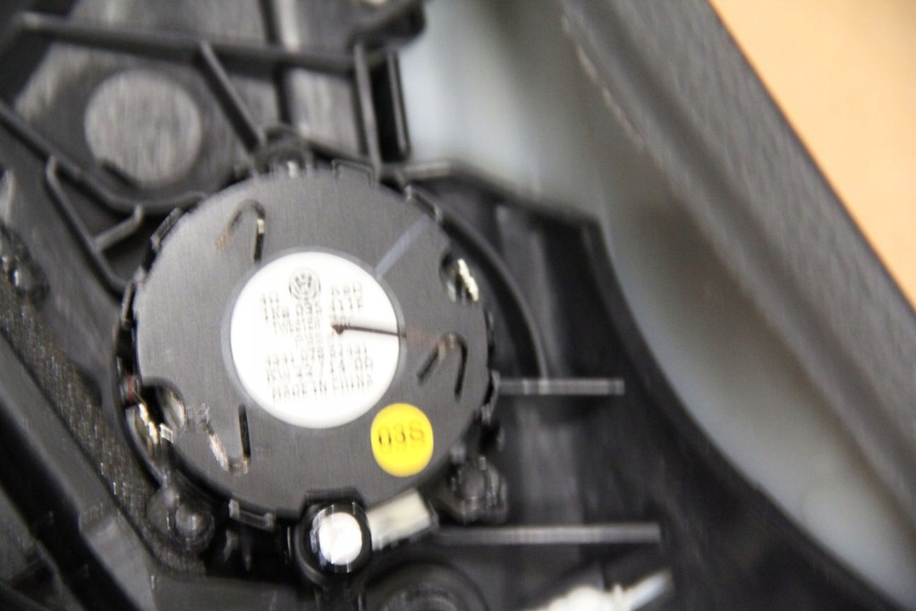 фото №6, Обивка дверь левая vw scirocco 1k8867011bs