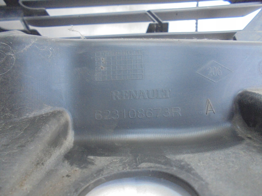Решётка радиатора решётка радиатора бампера перед renault trafic iii 3 14-19 623108673r gliwice Цена