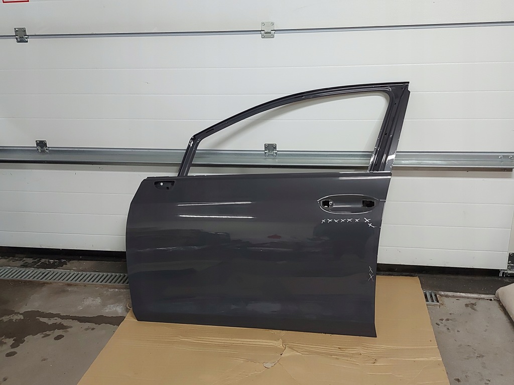 Купить Дверь vw golf viii левая 5h4831311d