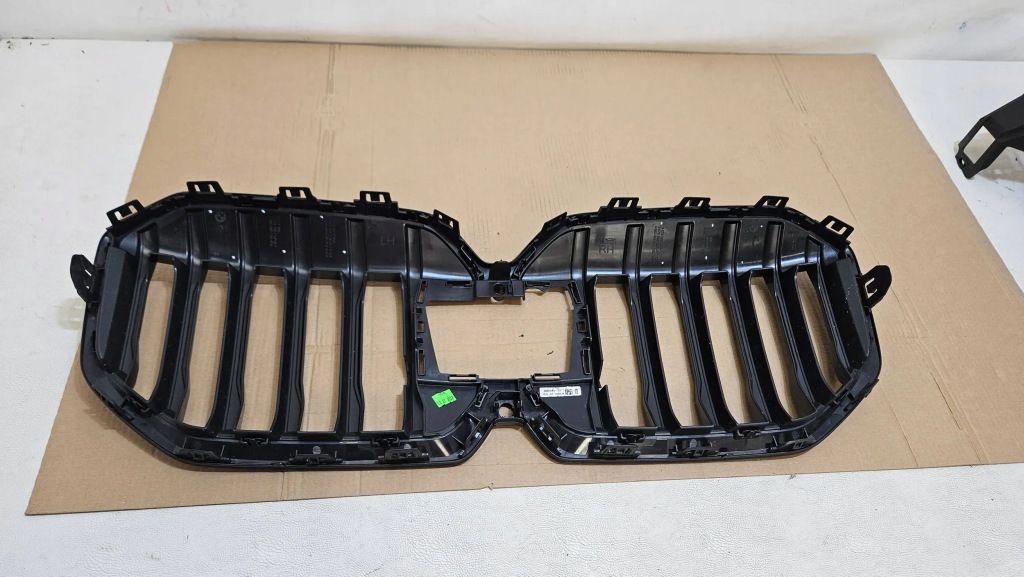 Решётка радиатора решётка радиатора решётка  радиатора bmw 2 u06 9882243-13 Оригинал