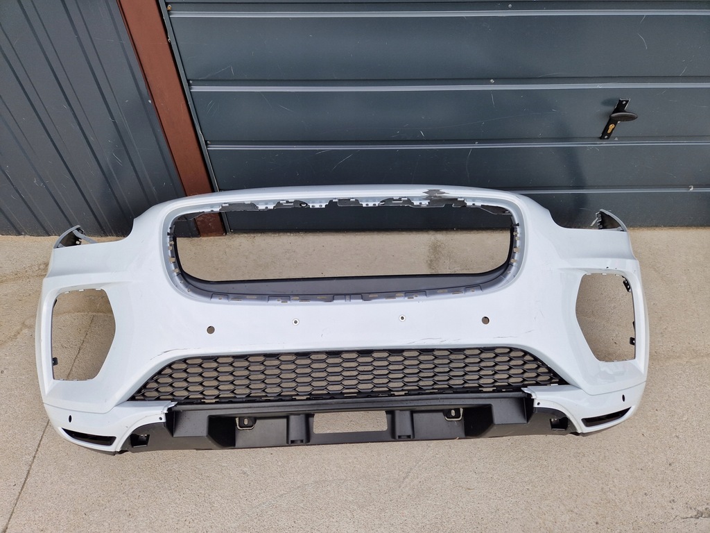 фото №1, Jaguar e-pace r-dynamic 2017- бампер перед