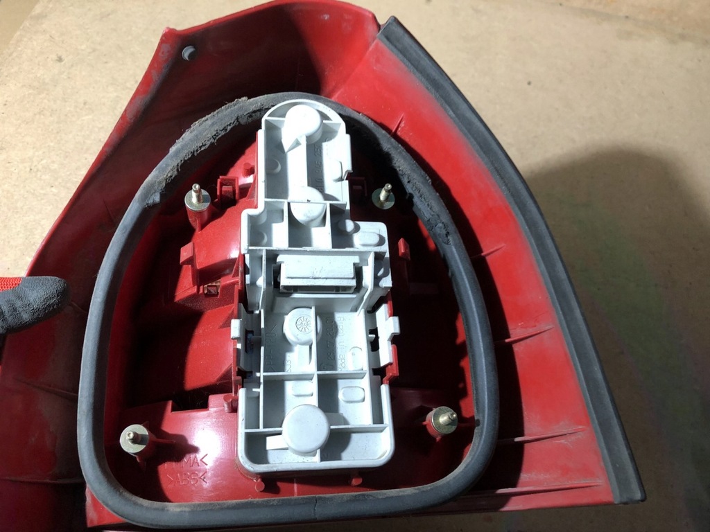 фото №7, Лампа левая задняя audi a3 8l 810945095a