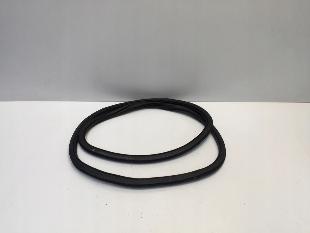 фото №1, Skoda scala 19r прокладка двері лівий задня 657867367