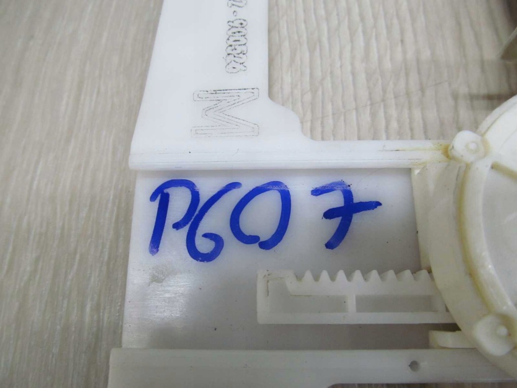Peugeot 607 lift моторчик сиденье правый 2892-900526 04-10 с Разборки