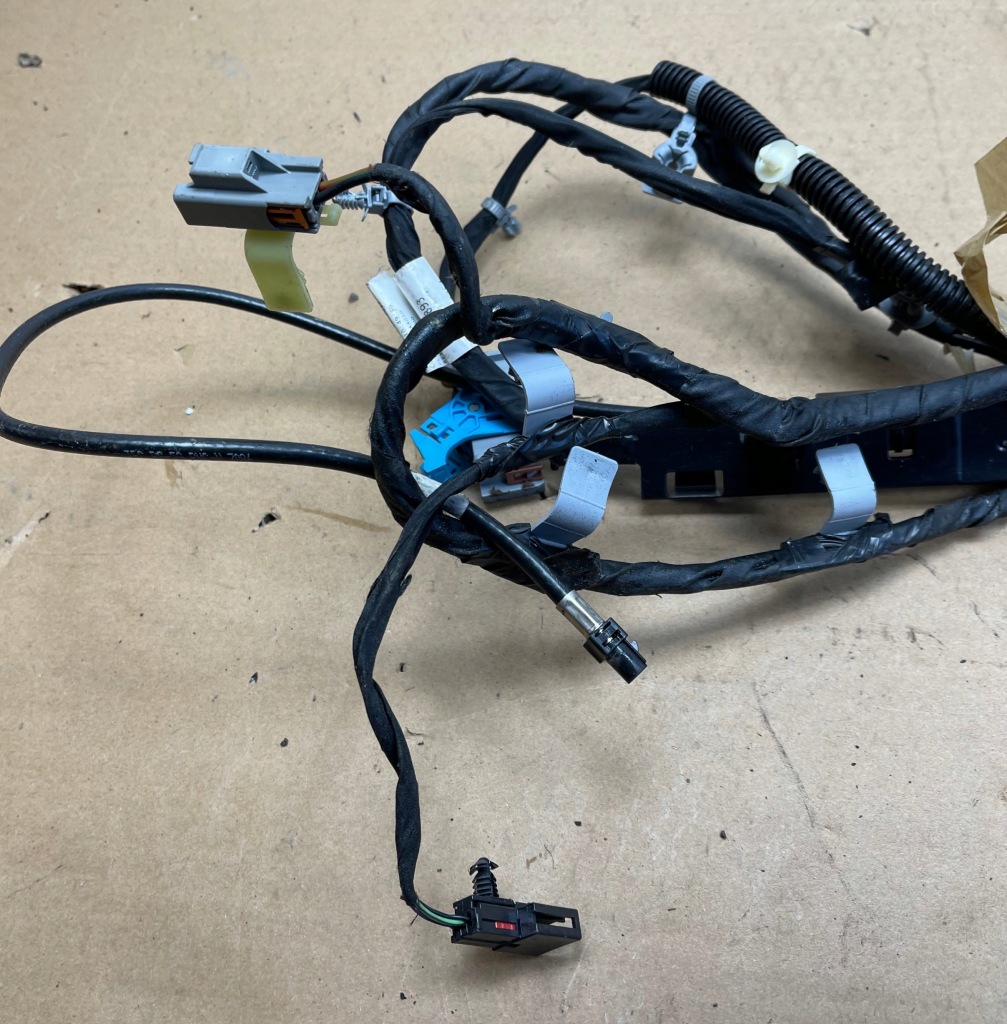 фото №2, O2 cadillac escalade iv 2014 - джгут дроти електропроводка панелі 84128254