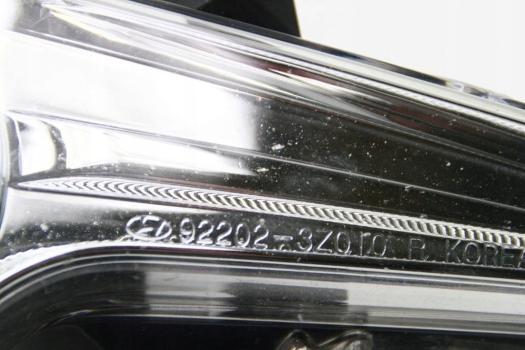 фото №1, Противотуманная фара правый передний hyundai i40 vf 922023z000 2014