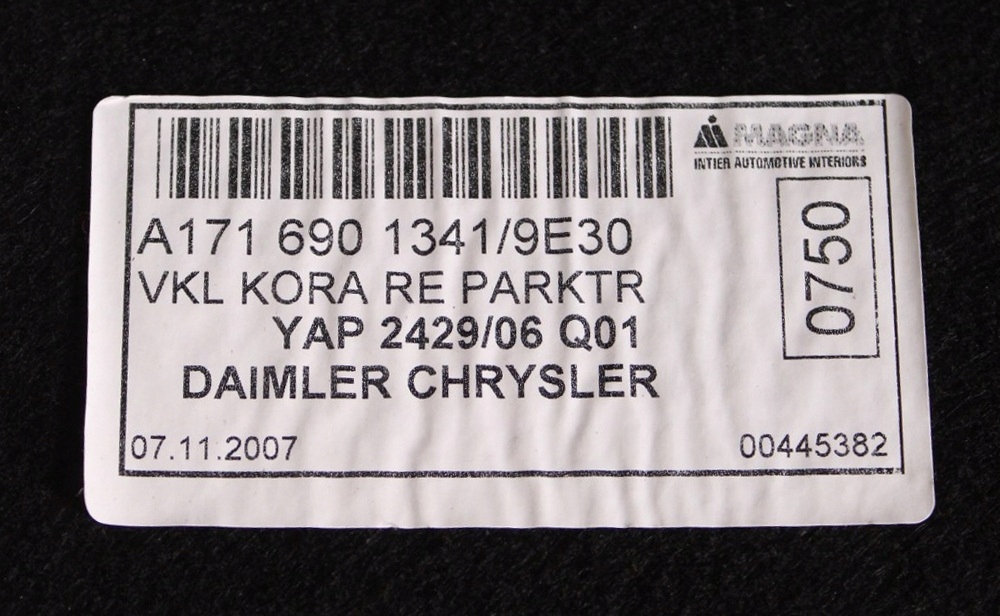 фото №15, Оббивка багажника права mercedes slk w171 r171